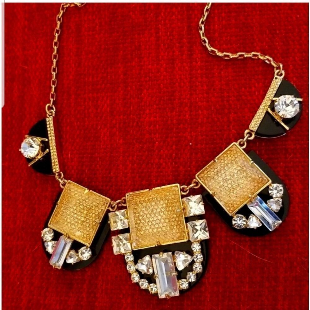 KATE SPADE NECKLACE SET IN GOLD TONE AND SPARKLY!!!